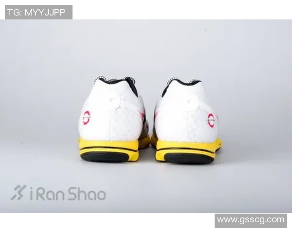 博文足球鞋助力球场表现提升你的竞技水平与舒适体验